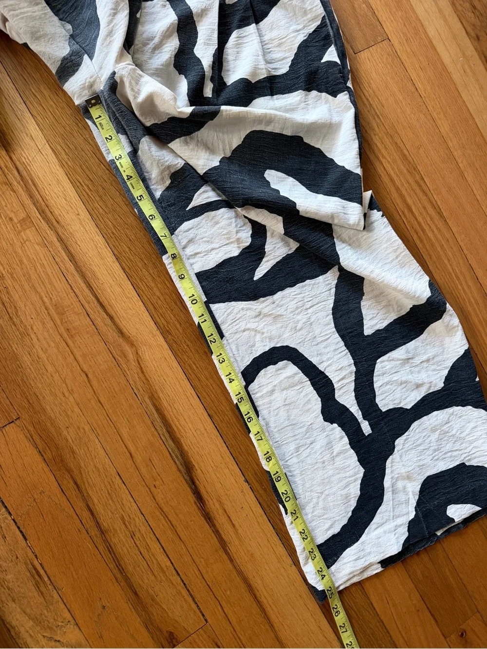 Haver and Blair black and cream pants